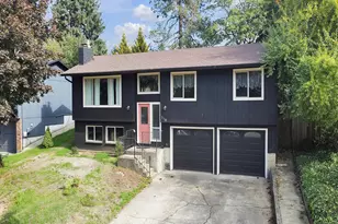 218 NW Ash St, McMinnville, OR 97128 - Photo 1