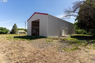 305 N Main St, Halfway, OR 97834 - Photo 1