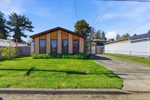474 N Wasson St, Coos Bay, OR 97420 - Photo 1