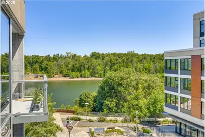 841 S Gaines St #427, Portland, OR 97239 - Photo 1