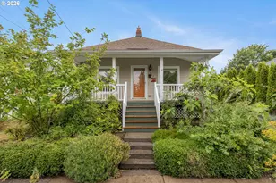 522 NE Sumner St, Portland, OR 97211 - Photo 1