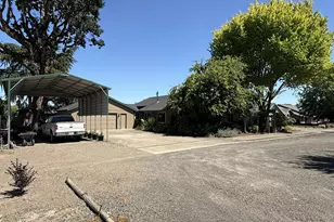 210 S 2nd St, Carlton, OR 97111 - Photo 1