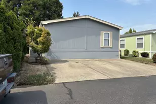 18345 NE Glisan St, Portland, OR 97230 - Photo 1