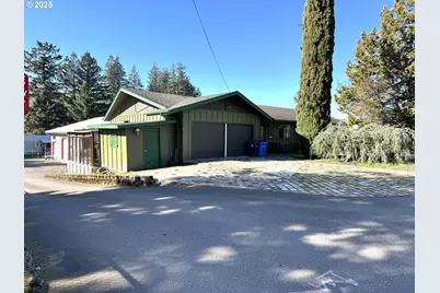 3935 NE Everett St, Camas, WA 98607 - Photo 1