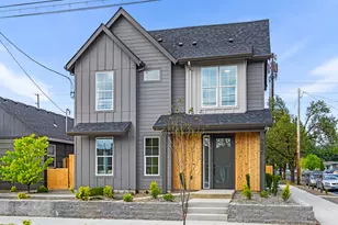 7040 N Leonard St, Portland, OR 97203 - Photo 1