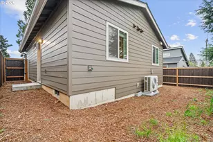 12300 Meadowlawn Dr, Oregon City, OR 97045 - Photo 20