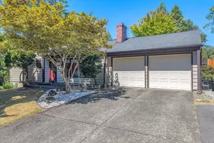 4941 SW 39th Dr, Portland, OR 97221 - Photo 1