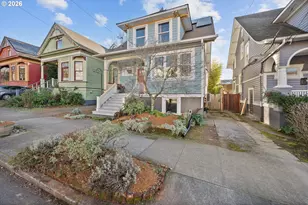 1218 SE Ash St, Portland, OR 97214 - Photo 1