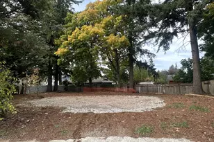 3905 SE 147th Ave, Portland, OR 97236 - Photo 1