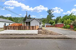 47543 School St, Oakridge, OR 97463 - Photo 1