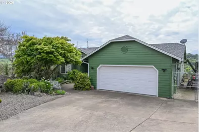 208 Jamie Loop, Roseburg, OR 97471 - Photo 1