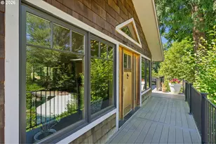 1046 SW Palatine St, Portland, OR 97219 - Photo 1