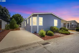 51508 SE Oak Grove Dr, Scappoose, OR 97056 - Photo 1