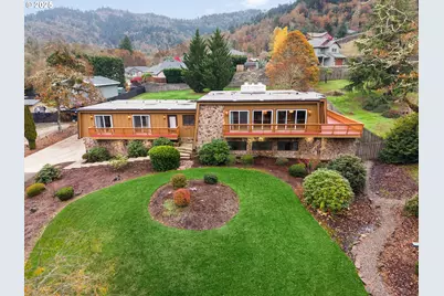 413 Thora Circle Dr, Winchester, OR 97495 - Photo 1