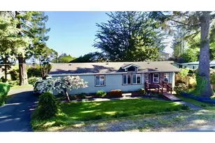 1103 1/2 Fifield St, Brookings, OR 97415 - Photo 1