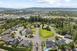 1 Center Ct, Longview, WA 98632 - Photo 1