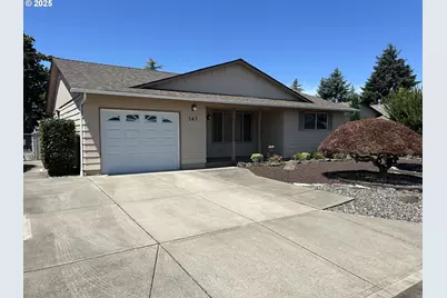 543 S Cascade Dr, Woodburn, OR 97071 - Photo 1