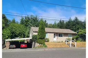 308 Ackerman Ave, Coos Bay, OR 97420 - Photo 1