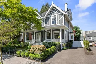 2035 NW Kearney St, Portland, OR 97209 - Photo 1
