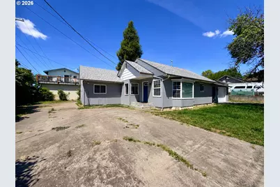 1688 NW Eden St, Roseburg, OR 97470 - Photo 1