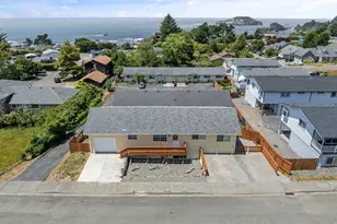 749 1st St, Brookings, OR 97415 - Photo 1