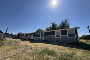 70753 Quail Ln, Boardman, OR 97818 - Photo 1