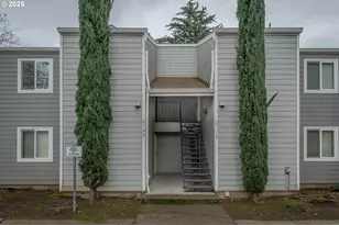 2702 SE 138th Ave, Portland, OR 97236 - Photo 1