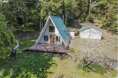 9235 Tyee Rd, Umpqua, OR 97486 - Photo 1