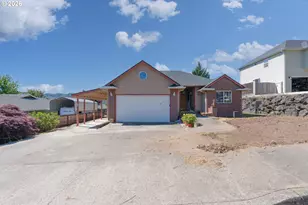 2309 NW Parkdale Ave, Roseburg, OR 97471 - Photo 1