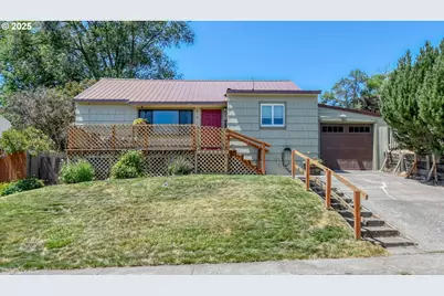 707 NW 11th St, Pendleton, OR 97801 - Photo 1