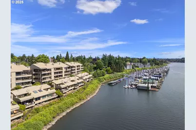 242 SE Spokane St #6, Portland, OR 97202 - Photo 1