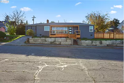 602 W 13th St, The Dalles, OR 97058 - Photo 1
