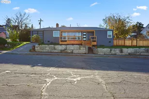 602 W 13th St, The Dalles, OR 97058 - Photo 1