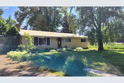 37950 Highway 414, Halfway, OR 97834 - Photo 1