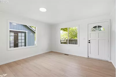 1614 E 33rd St, Vancouver, WA 98663 - Photo 4