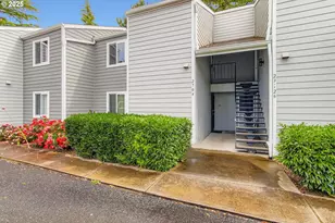 2704 SE 138th Ave, Portland, OR 97236 - Photo 1