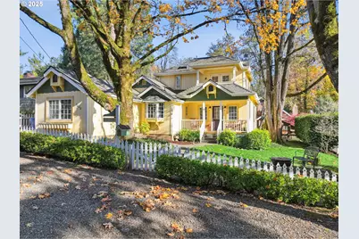 7040 SW 31st Ave, Portland, OR 97219 - Photo 1