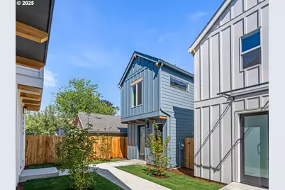 4362 NE Going St, Portland, OR 97218 - Photo 1