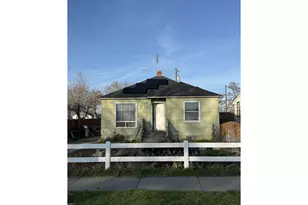 521 E Ridgeway Ave, Hermiston, OR 97838 - Photo 1
