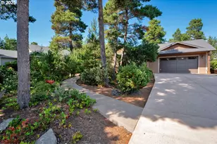 1037 Royal Saint Georges Dr, Florence, OR 97439 - Photo 1