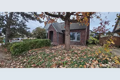 5836 NE Halsey St, Portland, OR 97213 - Photo 1
