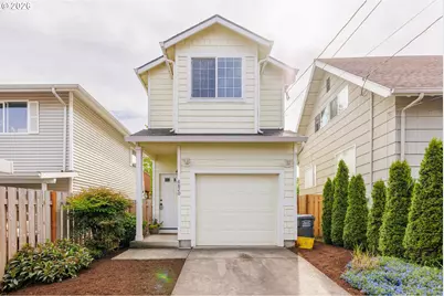 8820 N Fiske Ave, Portland, OR 97203 - Photo 1
