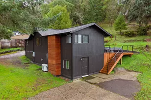 1303 SE Strong Ave, Roseburg, OR 97470 - Photo 1