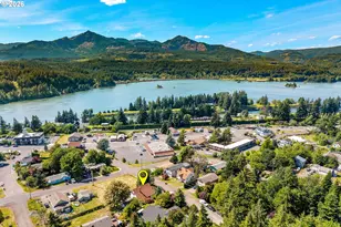 115 SW Regulator St, Cascade Locks, OR 97014 - Photo 1