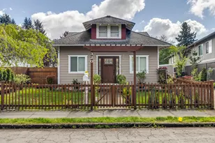 320 Gatch St, Woodburn, OR 97071 - Photo 1