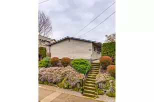 3954 N Borthwick Ave, Portland, OR 97227 - Photo 1