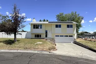520 Patsy Ct, Hermiston, OR 97838 - Photo 1