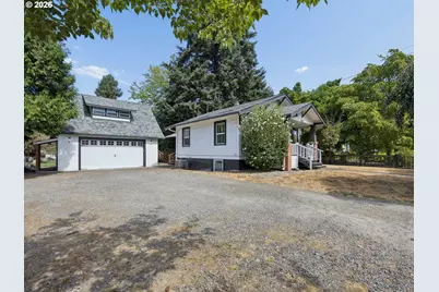 205 NW 12th St, Gresham, OR 97030 - Photo 1