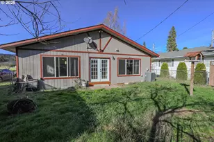 47696 Beaver St, Oakridge, OR 97463 - Photo 1