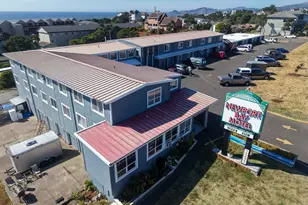 754 SW Coast Hwy, Newport, OR 97365 - Photo 1